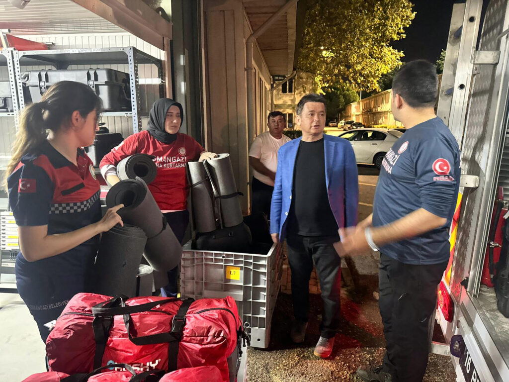 Daisy ve Alfa, Sındırgı’da görev başında