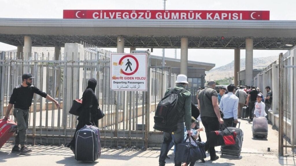 Ekonomik kriz Suriyelileri de kaçırıyor