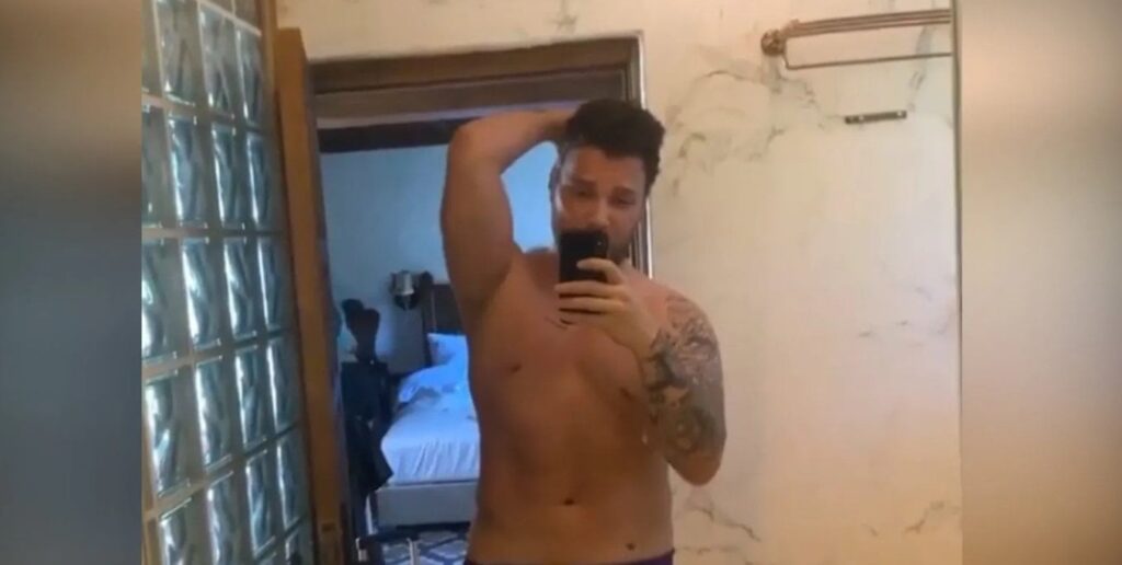 ‘Sizin çıplak bedeninizi görmek zorunda değilim’ dedi, bu fotoğraf ortaya çıktı