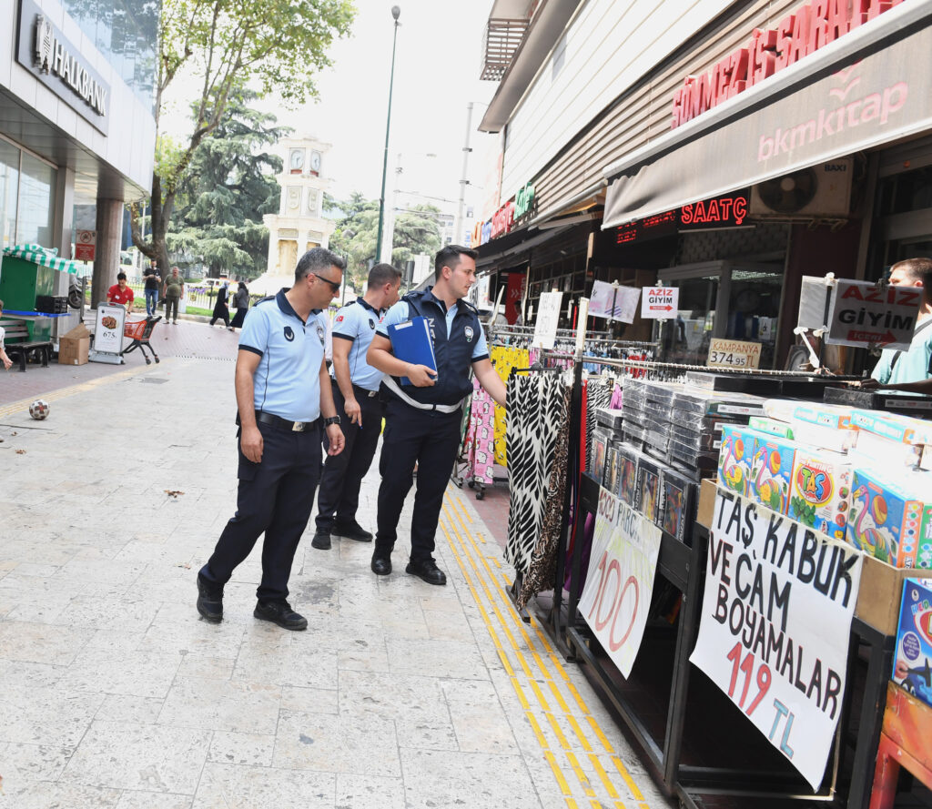 Bursa'da Engelli yolunu kapatanlara ceza yağdı