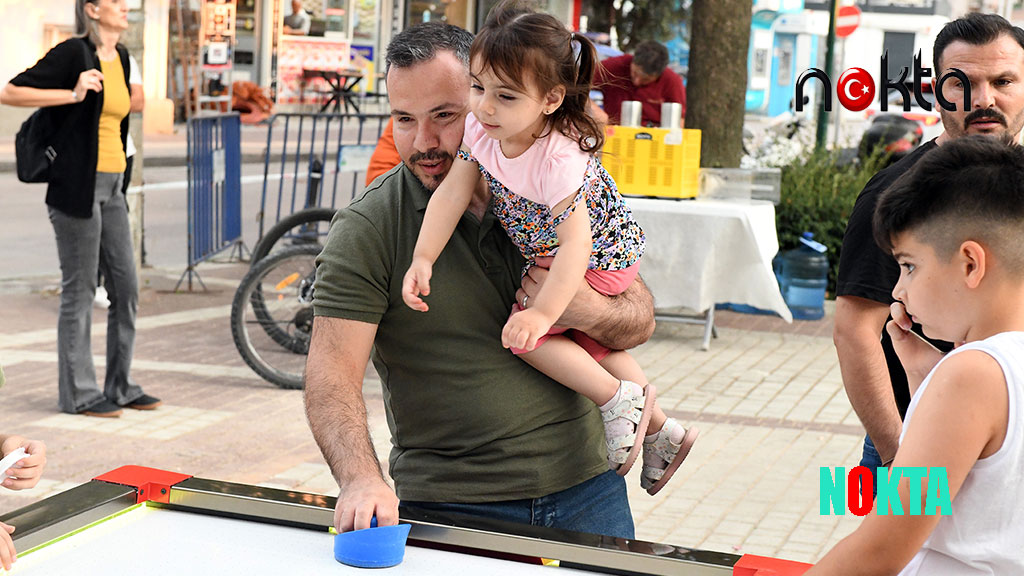 Bursa Osmangazi’de yaz etkinlikleri mahallelere neşe getirdi