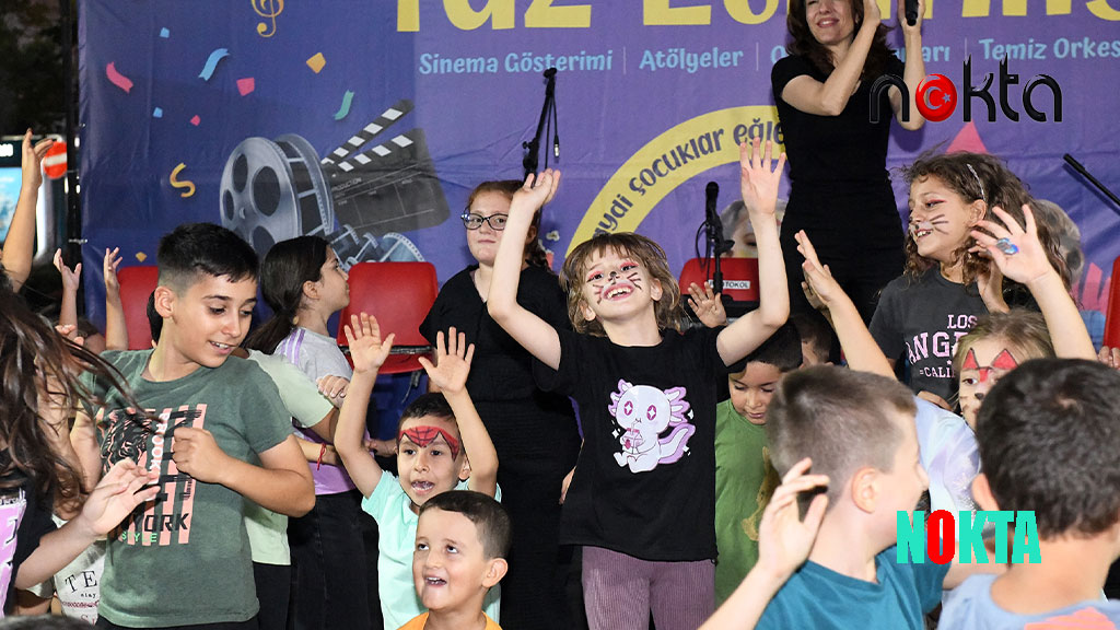 Bursa’nın Yaz etkinliklerinde çocuklar ve aileler doyasıya eğlendi