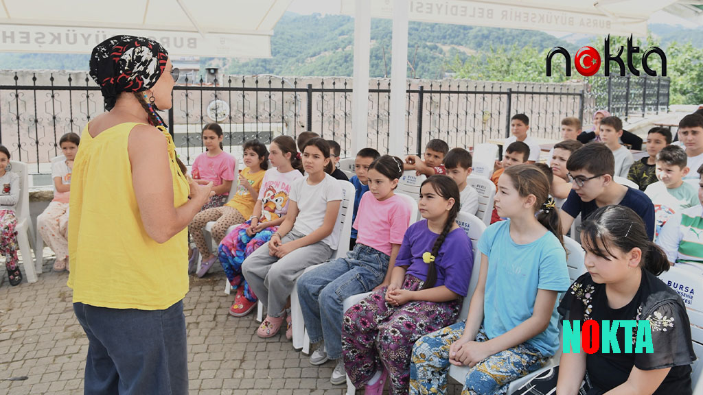 Gezici Kütüphane çocukları bilgiyle donatıyor