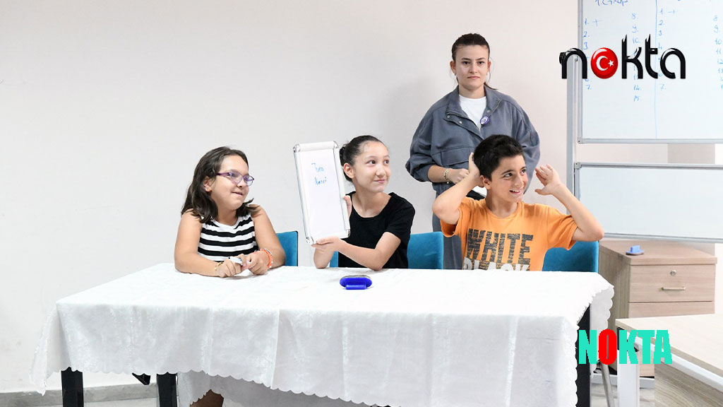 Minik kitap dostlarından bilgi dolu rekabet