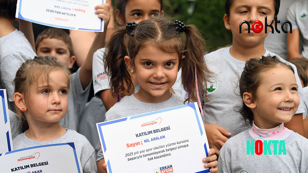 Osmangazi’de minikler yaz tatilinde yüzmeyi öğrendi