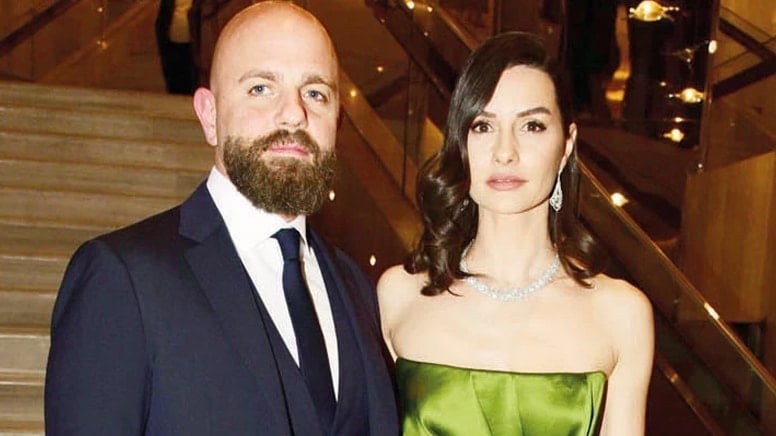 14 yıllık masal tek celsede bitti… Yasemin Özilhan ile İzzet Özilhan boşandı