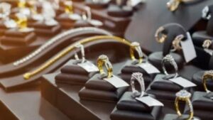 64 yıllık dev zincir 291 mağazasını kapatıyor