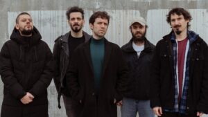 ‘Adamlar’ grubu, faaliyetlerini durdurdu