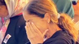 Derya Tuna kardeşine gözyaşlarıyla veda etti