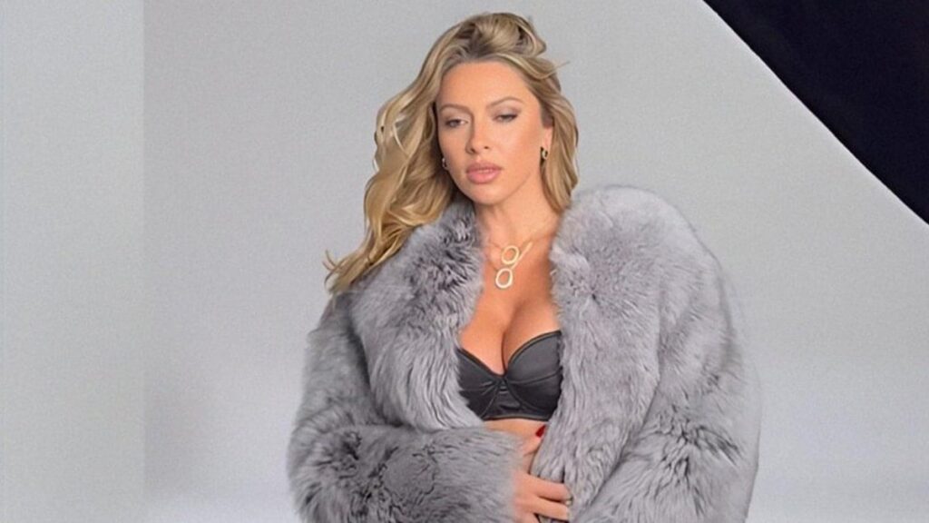 Hadise yine sınır tanımadı: Bursa’da yürekleri hoplatan dans