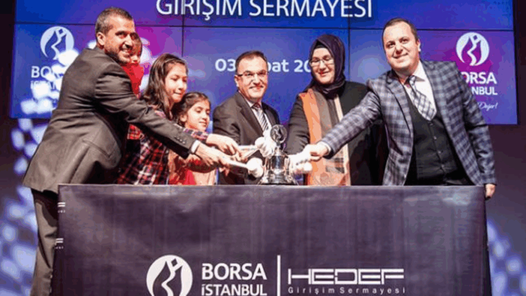 Servet ödeyip eşinin hisselerini aldı, borsada uçuşa geçti