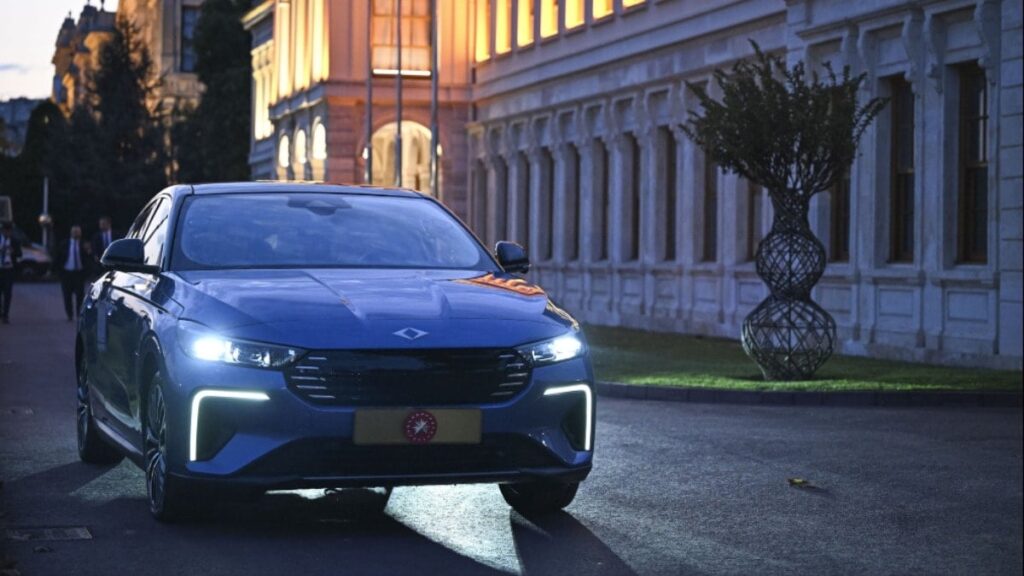 TOGG’un yeni modeli T10F’in fiyatı belli oldu: Ucuz olacak demişlerdi, yabancıları bile solladı