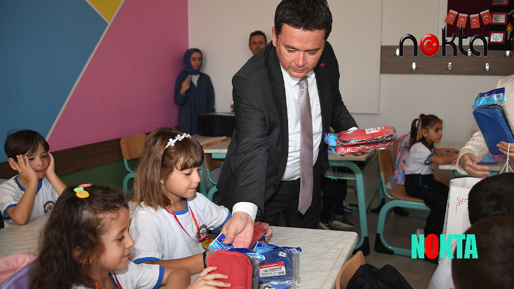 Başkan Erkan Aydın’dan öğrencilere ilk ders sürprizi