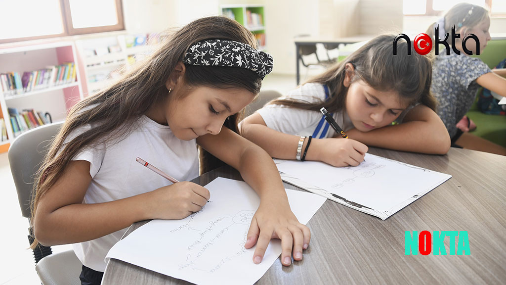 Çocuklar oyunlar oynayarak yazma alışkanlığı kazanıyor