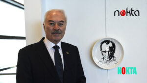 Emekli olduktan sonra ürettiği çinilerden sergi açtı