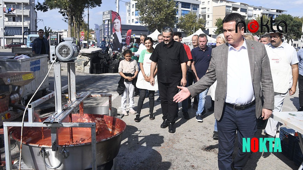 Osmangazi Belediyesi’nden vatandaşlara salça desteği