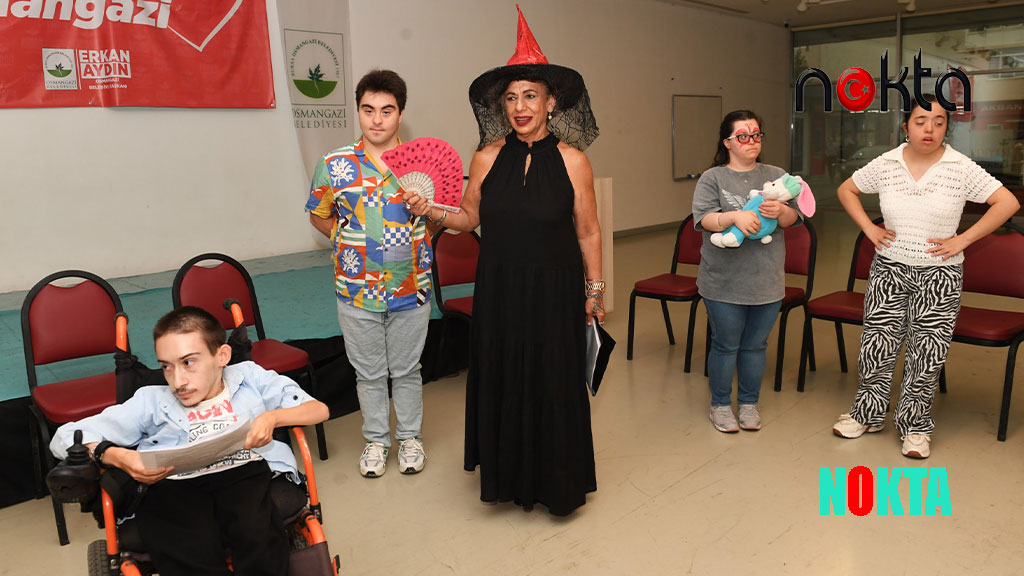Osmangazi Kent Konseyi Engelliler Meclisi üyelerinden usta sanatçıları aratmayan performans