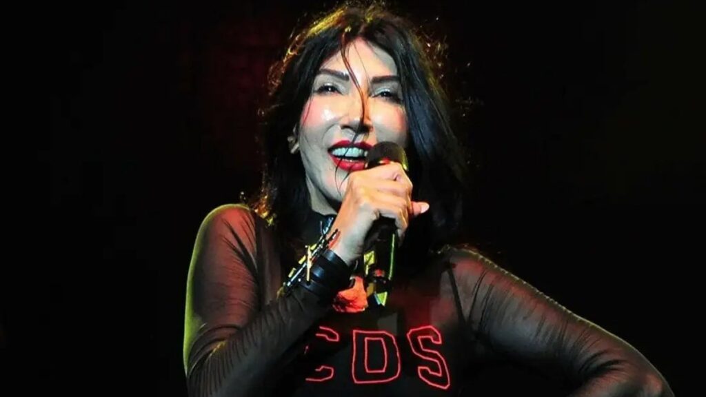 Hande Yener kanseri nasıl yendiğini anlattı