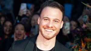 Sabancı’nın torunundan ayrılan Kerem Bürsin yeni aşk ‘düdüğünü’ ünlü fenomen ile çaldı