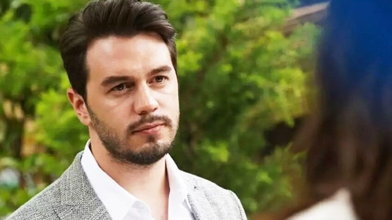 TRT Tabii dizisi ‘Onbeşliler’in setinde kaza! Başrol İsmail Ege Şaşmaz ameliyat oldu