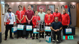 Başkan Yılmaz Şampiyonları Ağırladı