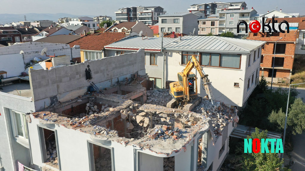 Osmangazi’de Ruhsatsız Katlara Anında Müdahale