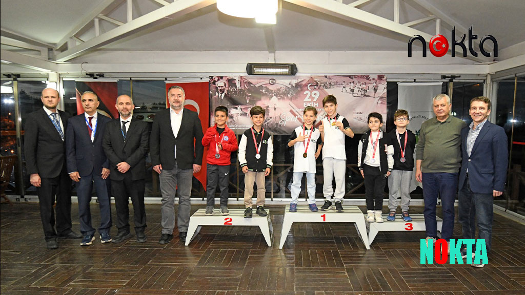 Osmangazi’de Satranç Ustaları Kupalarına Kavuştu