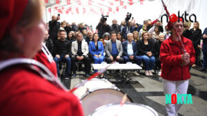 Üreten kadınlar Cumhuriyet için bir araya geldi