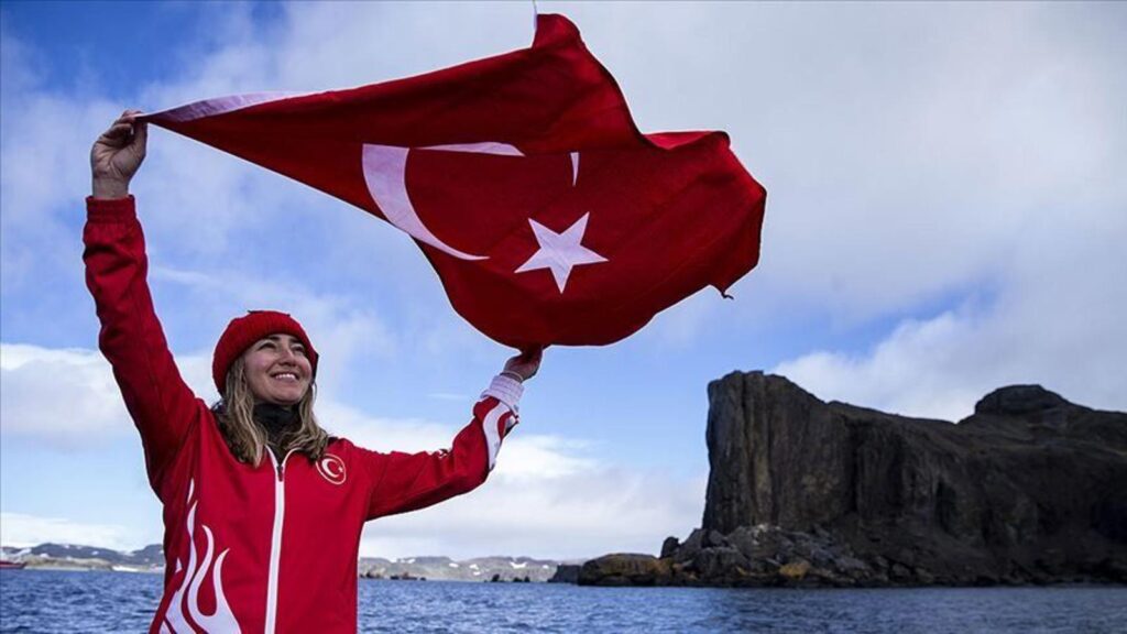 Rekortmen sporcumuz Şahika Ercümen bakın aşkı kimde buldu...