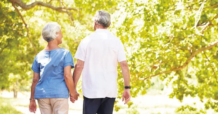 Düzenli yürüyüş Alzheimer’ı önlüyor