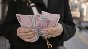 Son asgari ücreti nokta atışı bilmişti: Dev banka asgari ücrete yapılacak yeni zammı duyurdu