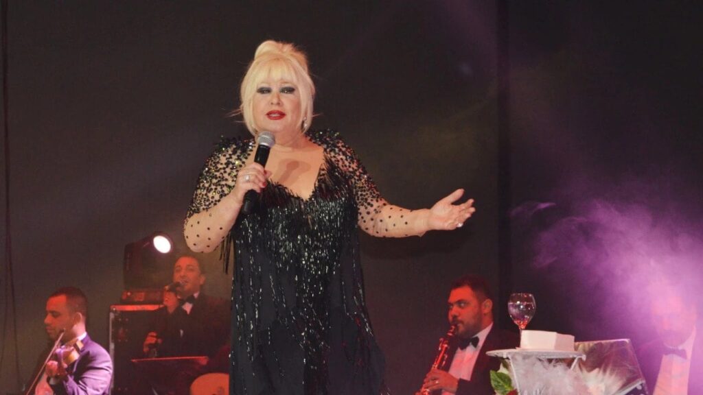 Son dakika… Usta sanatçı Muazzez Abacı doğum gününde hayatını kaybetti