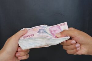 Yargıtay’dan emsal karar: Ev sahipleri kiracılara para ödemek zorunda kalacak