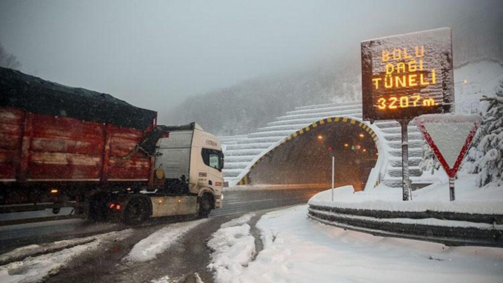 Meteoroloji günlerdir uyarıyordu: Kar etkisini gösteriyor! Birçok il beyaza büründü, uyarılar arttı