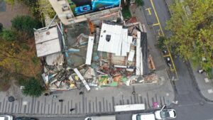 Şişli’de 25 kişinin zehirlendiği restoran yıkıldı