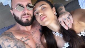 Berkay ve ailesi 3 aydır lüks otelde kral dairesinde yaşıyor