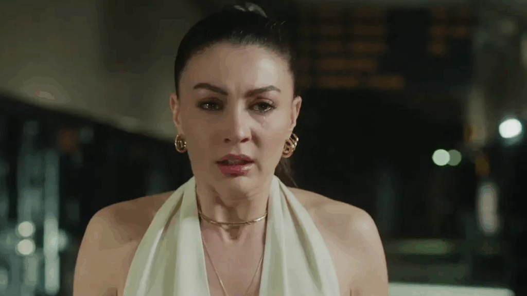 Burcu Özberk acı haberi duyunca yıkıldı: Sosyal medyadan duyurdu