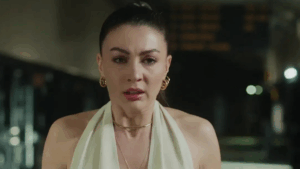 Burcu Özberk acı haberi duyunca yıkıldı: Sosyal medyadan duyurdu