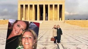 Caroline Koç ile kardeşi, Anıtkabir’i ziyaret etti