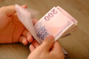 En düşük emekli maaşı için 5 rakam masada