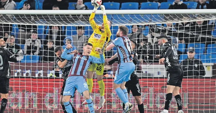 Fırtına duvara çarptı!