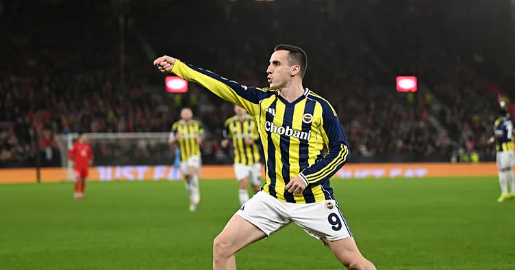 Kerem Aktürkoğlu’ndan tarihi performans