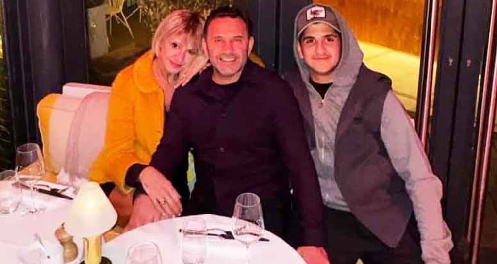 Okan Buruk yeniden barıştığı eski eşi ile Paris’te