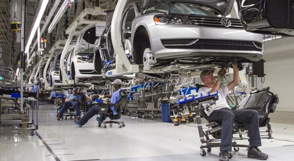 Otomotiv devi kemer sıktı! Yatırım planı herkesi şaşırttı