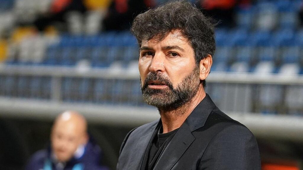 Sakaryaspor, Hakan Kutlu’ya emanet