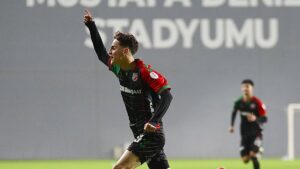 Trabzonspor, Adem Yeşilyurt için Karşıyaka ile pazarlıkta