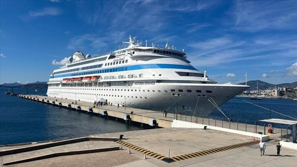 2025’te kruvaziyer yolcu sayısı 2 milyonun üzerine çıktı