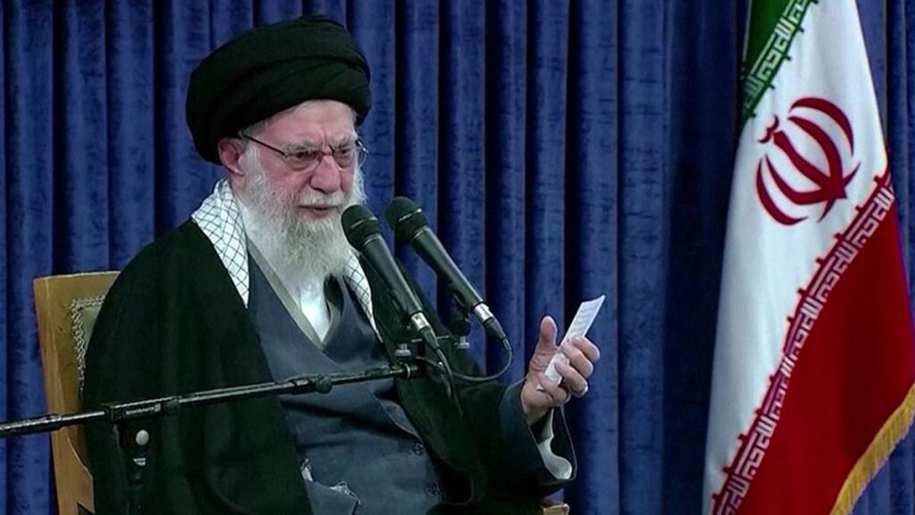 Hamaney sessizliğini bozdu: “Protesto meşru, isyan farklı”