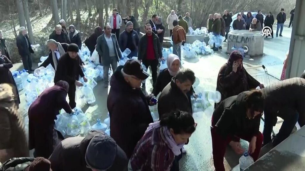 Ankaralıların çeşme başı nöbetleri bitmiyor