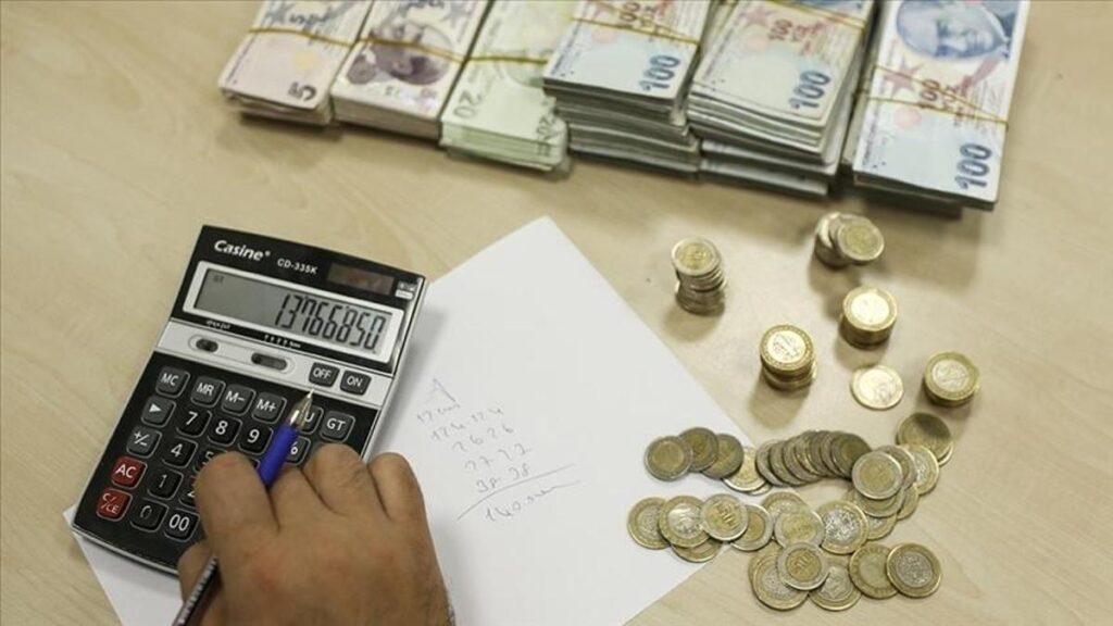 Gelir vergisi mükellefi sayısında çift haneli artış